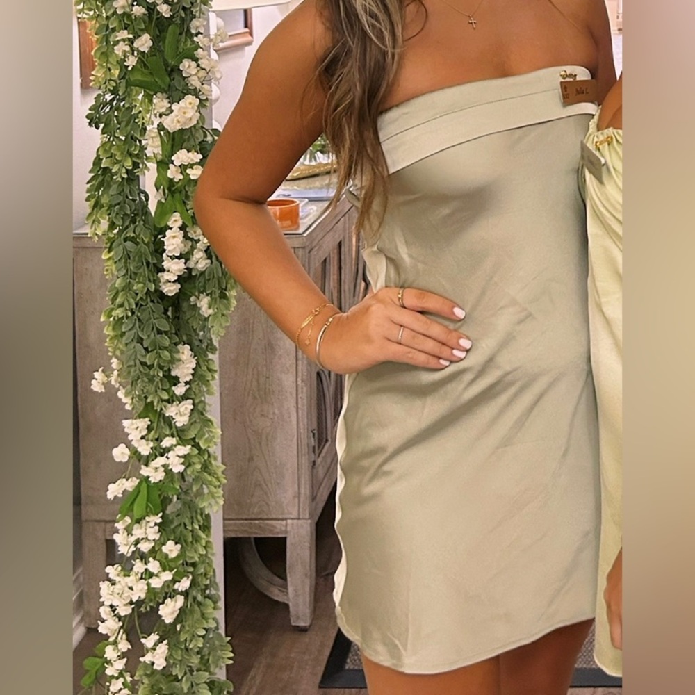 PRINCESS POLLY SAGE DRESS SIZE 4